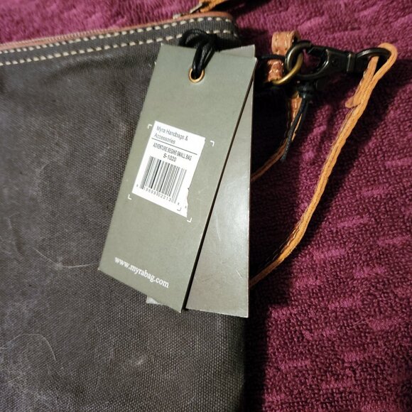 Myra Pouch Wristlet - Upcycled Canvas & Leather - NWT - Picture 6 of 7
